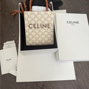 CELINE Mini Cabas Vertical Triomphe
